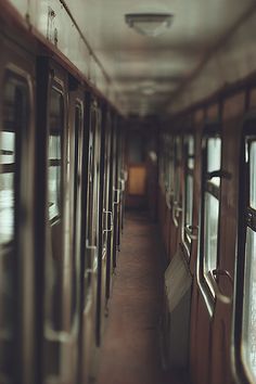 be6e00f32facabd9e1ef627250440e3b--train-car-train-rides.jpg